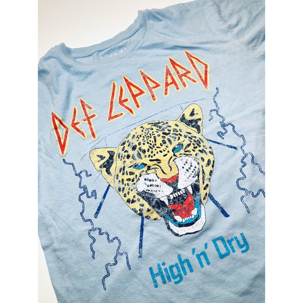 Def Leppard High n Dry Graphic T Shirt Light Blue Rock n Roll Medium 0335 - Picture 3 of 7